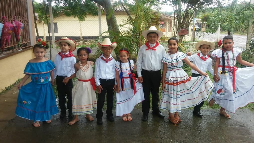 Actividad cultural y danza folclórica